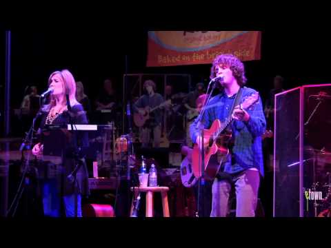 Zach Heckendorf live in eTown - "17 Circles" (eTown webisode 243)