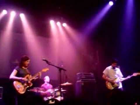 Mary Timony Band plays Helium Song 