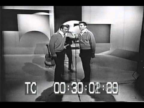 The Lettermen - Mike Douglas show - Groups spoof