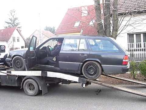 Mercedes 300E 1991 down