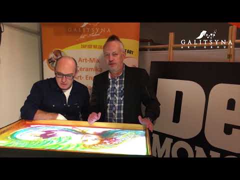 DE MONO Andrzej Krzywy i Piotr Kubiaczyk o współpracy z Tetianą Galitsyną. Malowanie Piaskiem sztuka