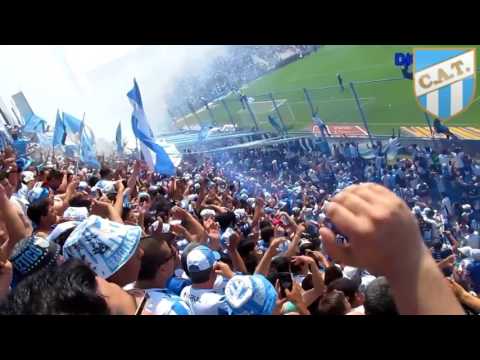 "Hinchada de Atletico Tucuman la inimitable" Barra: La Inimitable &bull; Club: Atlético Tucumán