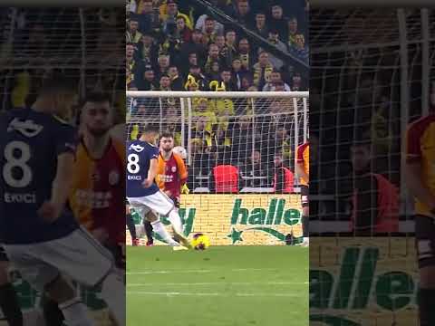 Dev Derbide Muslera'dan Kritik Kurtarış! #shorts #fenerbahçe #galatasaray