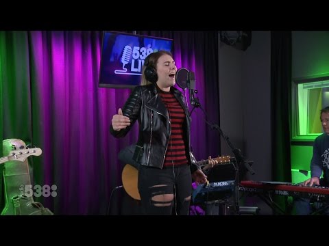 Melissa Janssen - Rolling in the deep | Live bij Evers Staat Op