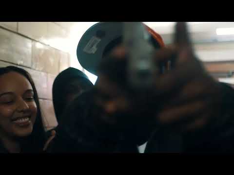 Trottie Y Gizzle Ft Treytreydontplaydatt   Stop Rapping (Official Music Video)