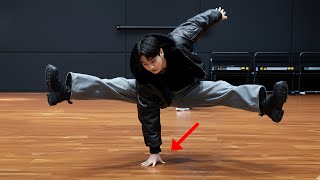 Download lagu Wow! Jungkook Shows Off Crazy Dance Moves During BTS's Arirang Rehearsal! mp3