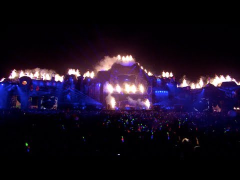 Dimitri Vegas & Like Mike - Live At Tomorrowland 2013 Mainstage (FULL SET HD)