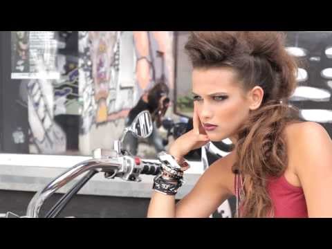 download lagu mp3 mp4 Bruno Premi Shoes Australia, download lagu Bruno Premi Shoes Australia gratis, unduh video klip Bruno Premi Shoes Australia