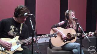 Elizabeth Cook &quot;Times are Tough in Rock n Roll&quot;  Live at KDHX 2/27/10 (HD)