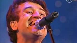 No necesitamos banderas - Los Prisioneros