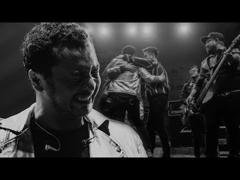 download lagu mp3 mp4 Coldplay Bubar Tahun Depan, download lagu Coldplay Bubar Tahun Depan gratis, unduh video klip Coldplay Bubar Tahun Depan