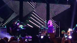 Blondie - Gravity (O2 Apollo Manchester 11/11/17)