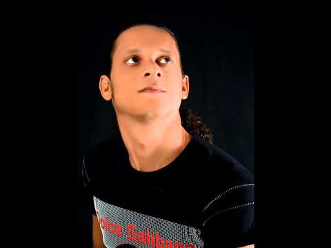 Juan Esteban - Se Me Va La Vida (Bachata 2013)