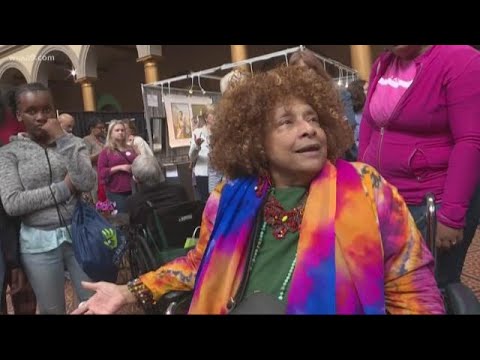 Artist tells the African American story through her work