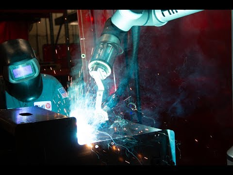 Zváračský obchod rieši nedostatok vyškolených zváračov implementáciou zváračského robota BotX Welder poháňaného kobotom UR10e od Universal Robots