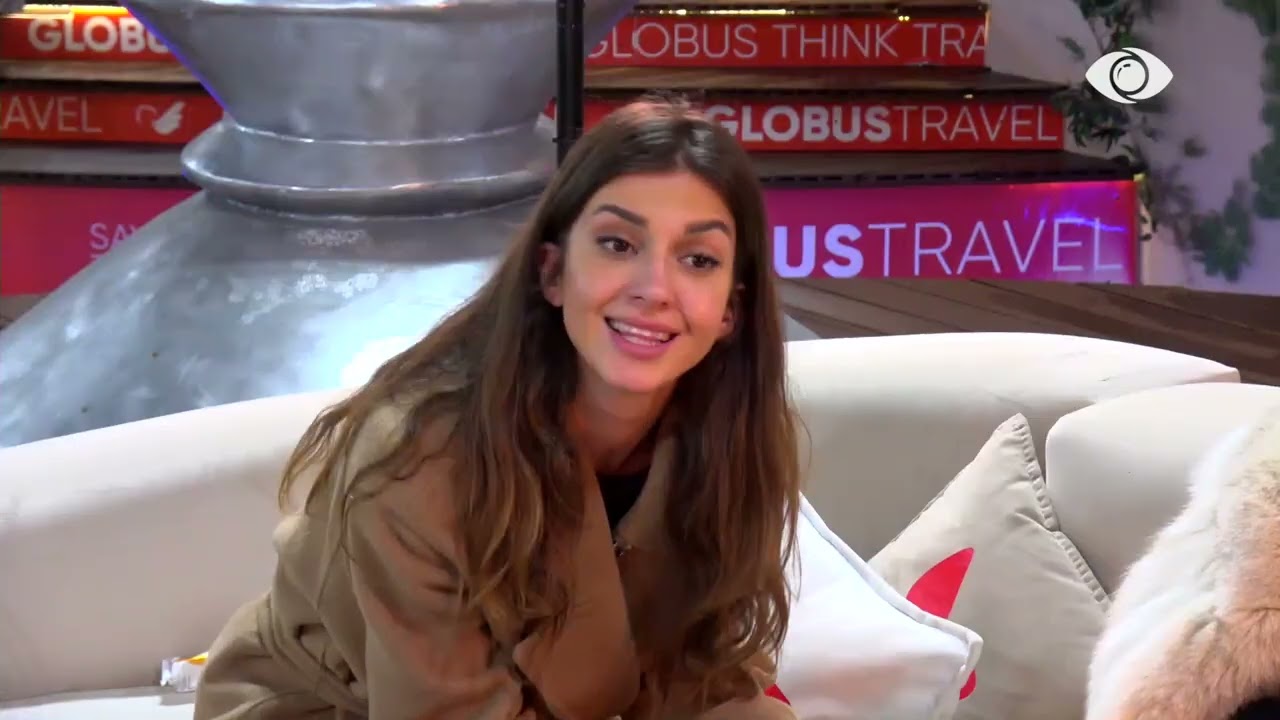 Amber debaton me Loredanën: Ke qenë fansja ime