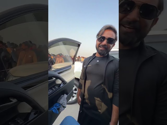 پاک ویلز ملتان آٹو شو 2025 میں 18k مائلیج والی LX570!