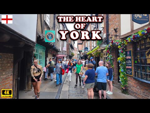 York City Centre in UK 🇬🇧 Walking Tour with Subtitles