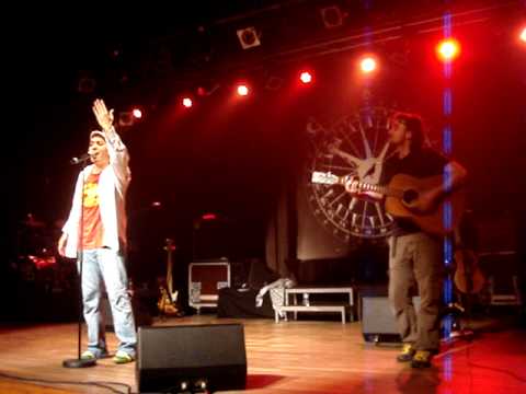 "Indignez-vous !" Par HK & les Saltimbanks - live