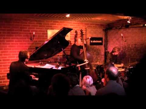 Manuel Rocheman Trio: "We Will Meet Again" (Bill Evans)