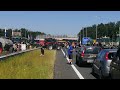 Boeren blokkeren A6 bij Emmeloord met trekkers  politie massaal bij Ketelbrug aanwezig