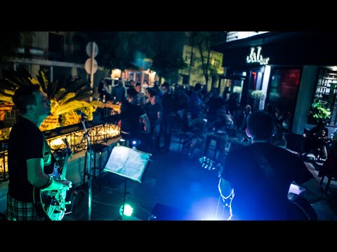 Two Smokin' Barrels - De Xwras Pouthena Live at J&J Street Bar !