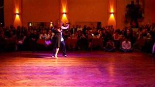 Ezequiel Herrera y María Antonieta Tuozzo - "Ella es así" - Parakultural