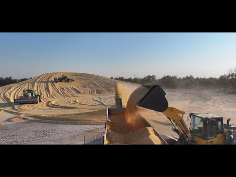 High Moisture Corn Cracking, Packing, and Storage (Season 2 · Episode 28)