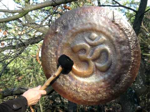 56cm Om gong by Steve Hubback 2011