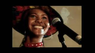 Carlinhos Brown - Carlito Marrón (Festival de Verão 2006)