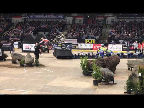 Toni Bou Adam Raga race Sheffield World Indoor Trial 2018