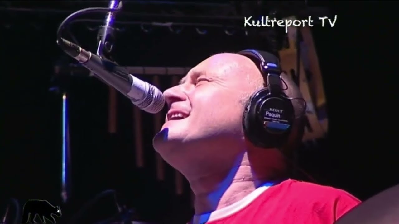 Phil Collins joins The Musical Box (Genesis tribute band) to perform &ldquo;The Musical Box&rdquo; @ Gen&egrave;ve 2005 - YouTube