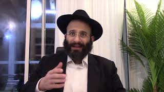 התוועדות חנוכה תשפ''ו (הרב אלחנן משה נחמנסון) - התמונה מוצגת ישירות מתוך אתר האינטרנט יוטיוב. זכויות היוצרים בתמונה שייכות ליוצרה. קישור קרדיט למקור התוכן נמצא בתוך דף הסרטון