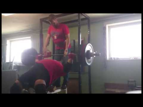 3x234kg and 2x241kg incline bench