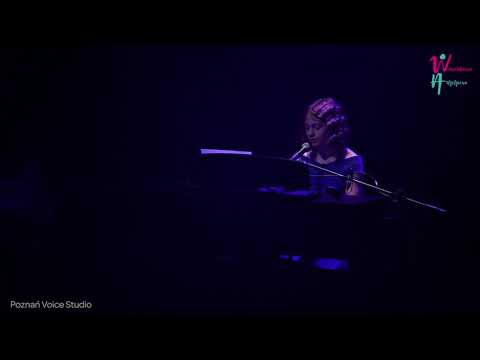 Julia Dąbrowska "Shut eye"