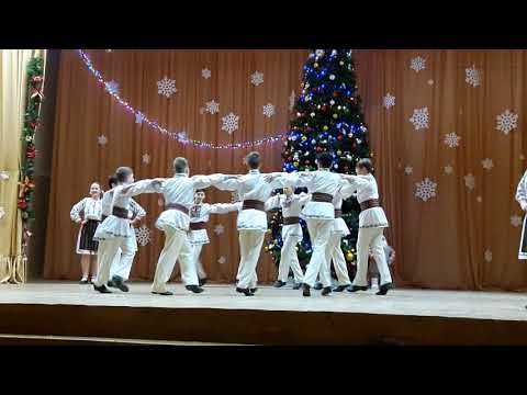 Ansamblu Strămoşeasca - Hora Satului