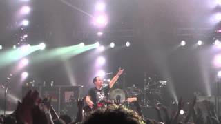 Blink 182 - Mark ends the show LIVE 2012 - Manchester Apollo