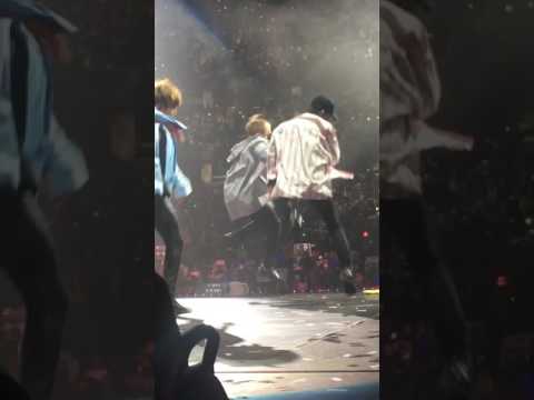 SPRING DAY - BTS || WINGS TOUR 170402 (JIMIN FANCAM)