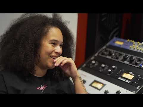 Sophielou - LouLife - EP.1 (Check In Studio Session)