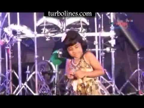 supuni lakshani with flash back ammala dukganne sinhala song