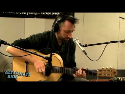 Fink - "The Apologist" (R.E.M. Cover) (Live at WFUV)