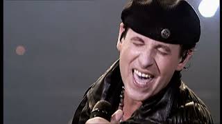 Download lagu Scorpions - Rock You Like A Hurricane (The Berlin Philharmonic Orchestra) HD mp3