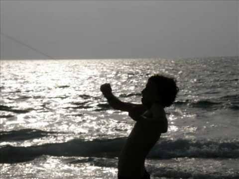 Video thumbnail for Ba’a Hamusika - באה המוסיקה