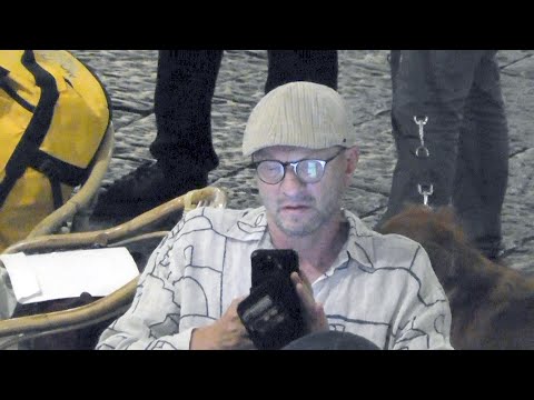 Biagio Antonacci a sorpresa nella Piazzetta di Capri