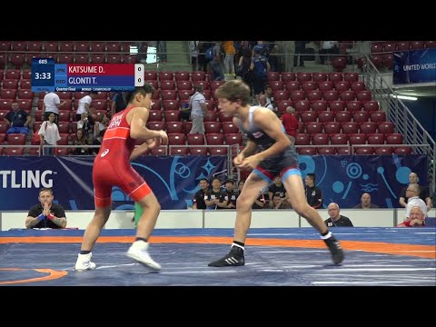 1/4 GR - 45 kg: D. KATSUME (JPN) v. T. GLONTI (GEO)