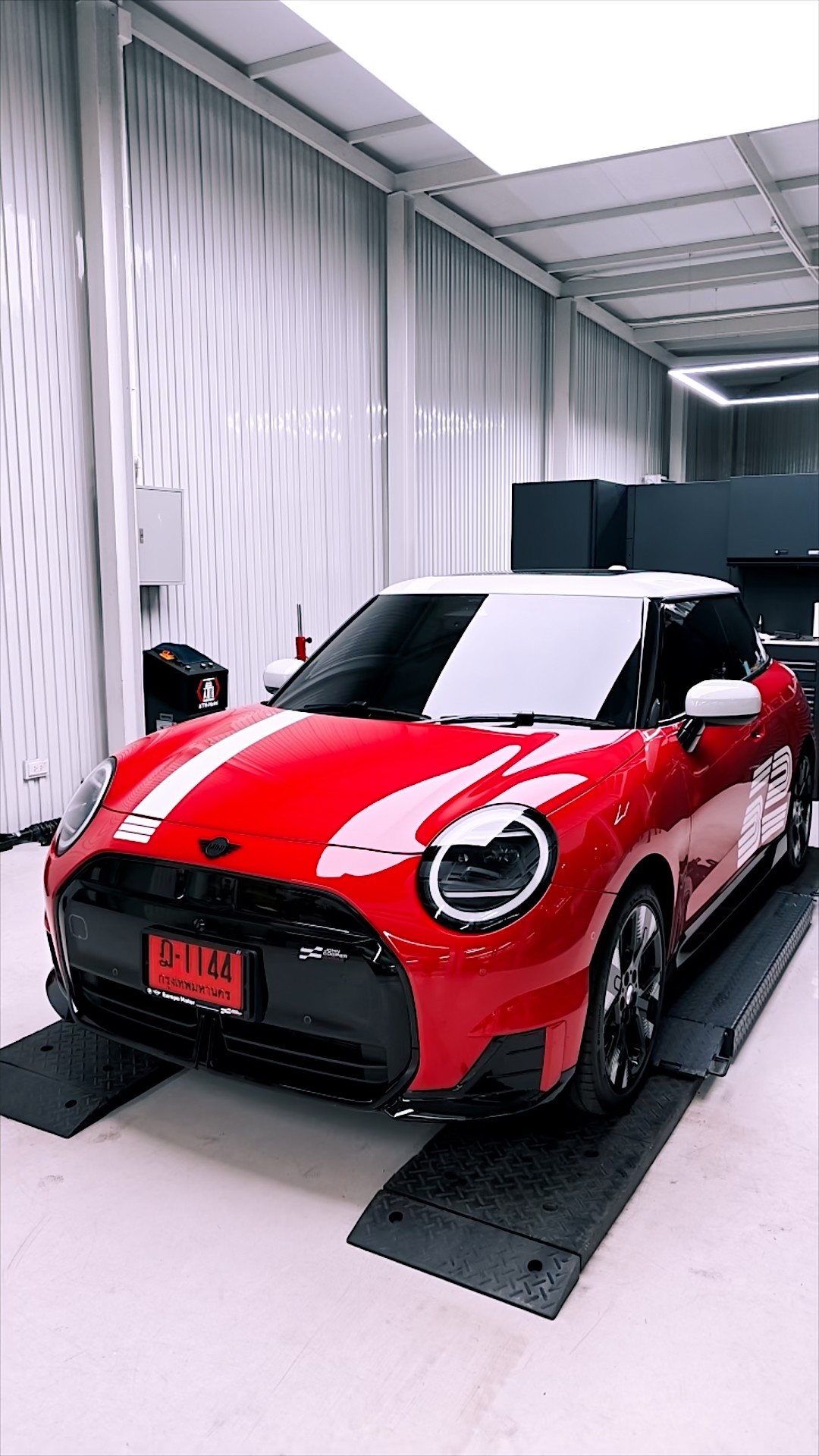 Mini Cooper ไฟฟ้า J01 JCW กับโช้ค NeoTech ที่ G-FORCE Thailand