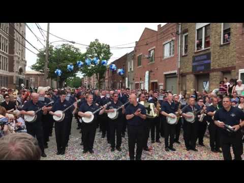 Quaker City String Band Serenade 2017 - South Philadelphia String Band