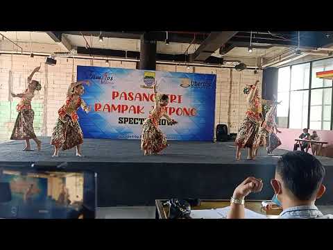 juara 1 Pasanggiri rampak jaipong spekta show @ ubertos Bandung