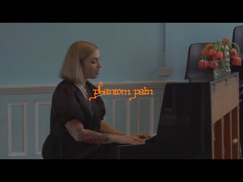 phantom pain (alternative version) - Kahlla