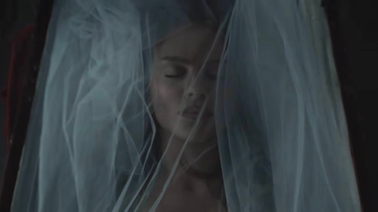 Luísa Sonza - Fruto Do Tempo (Clipe Oficial)